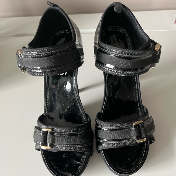 Michael Kors Heels - Picture 2 of 4